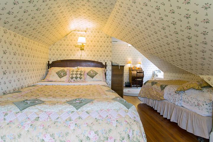 Room 53 of 290