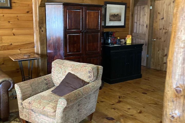 Room 4 of 14