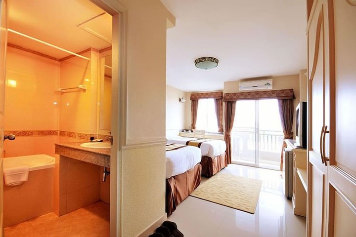 Room 22 of 52