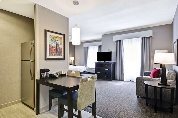 1 King Bed 1 Bedroom Suite (31 of 37)