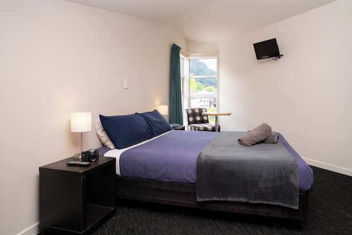 Room 20 of 37