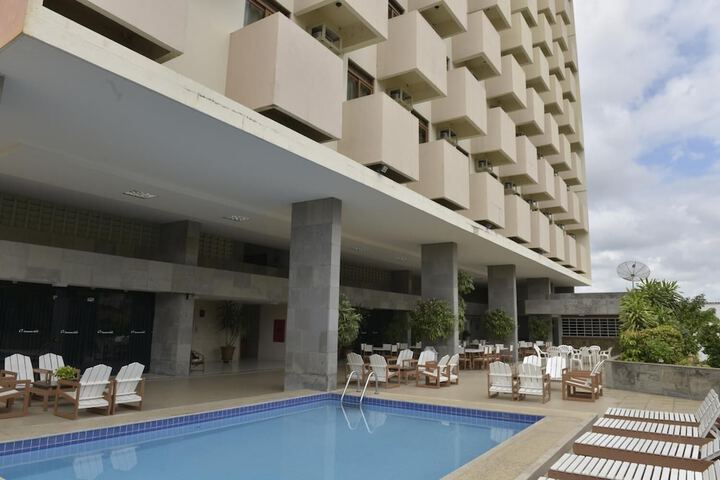 Pool Hotel