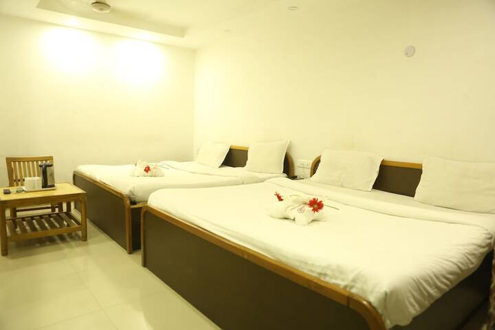 Room 15 of 37