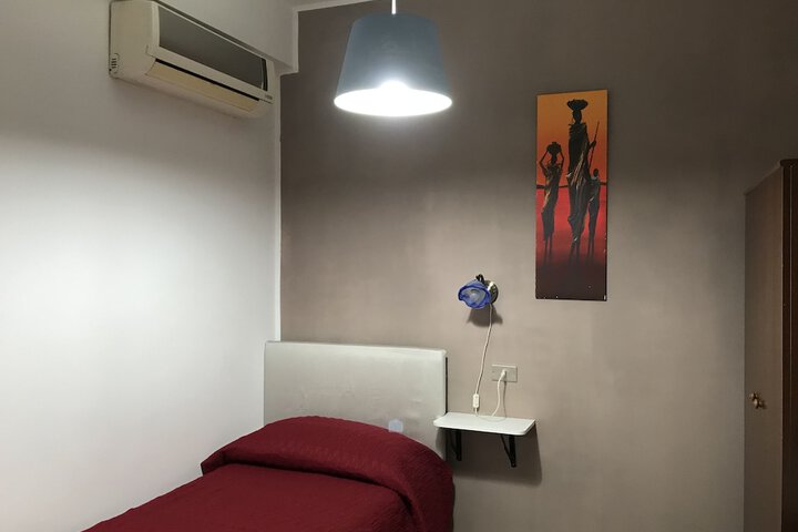 Room 19 of 32