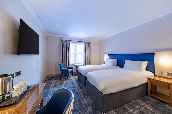 Room 32 of 149
