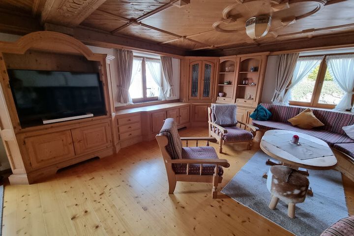 Room 33 of 91