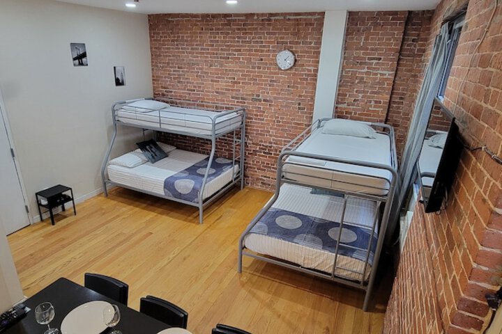 Room 33 of 69