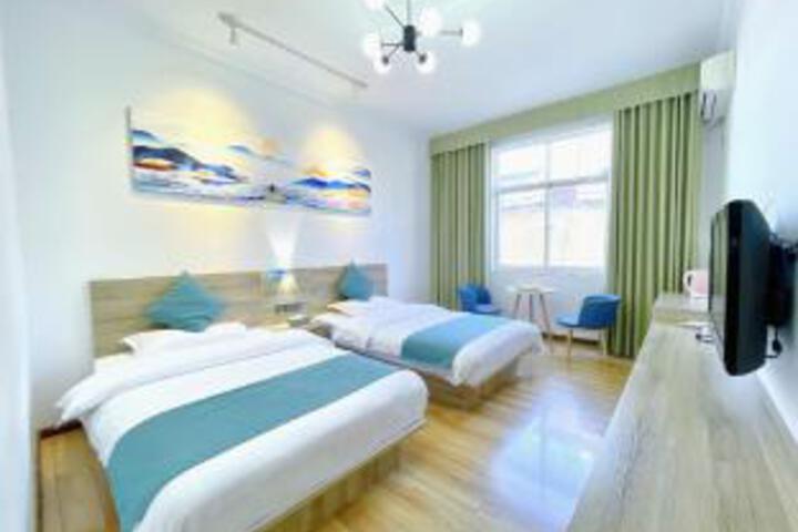 Room 15 of 17
