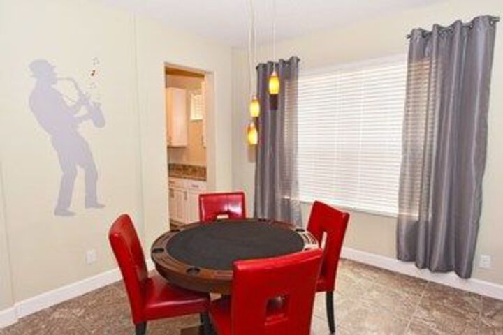 Room 14 of 23