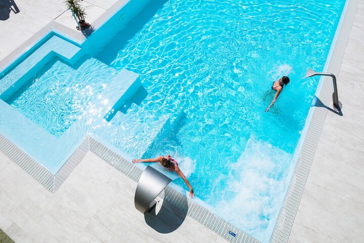 Pool 71 of 111