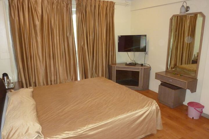 Room 10 of 45