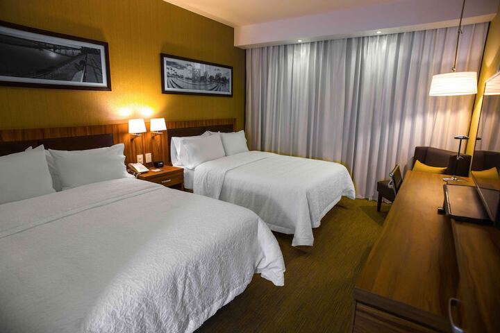 Room 10 of 39