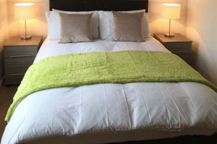 Room 10 of 17