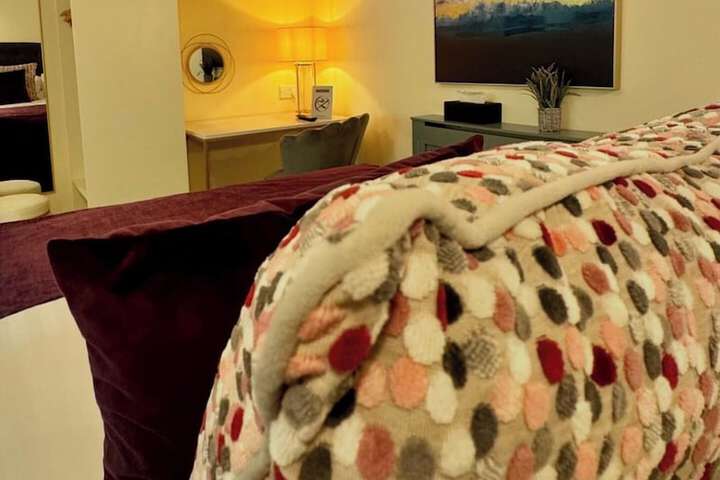 Room 13 of 27