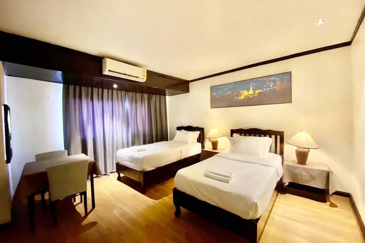 Room 4 of 30