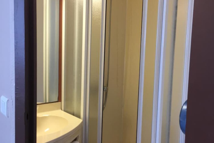 Room 11 of 19