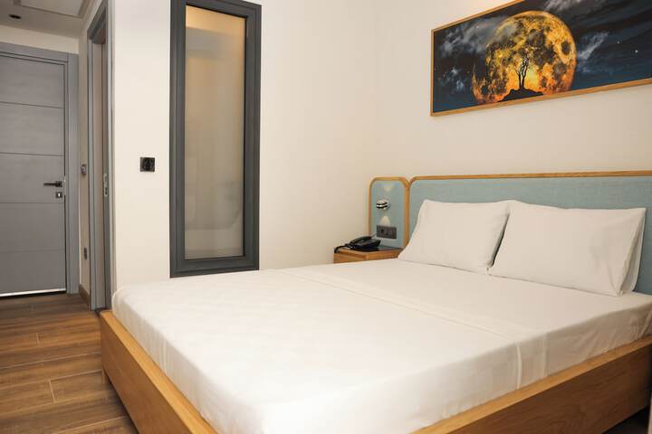 Room 5 of 101