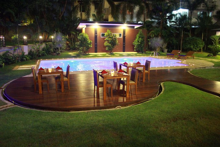 Hotel Exterior 42 of 45