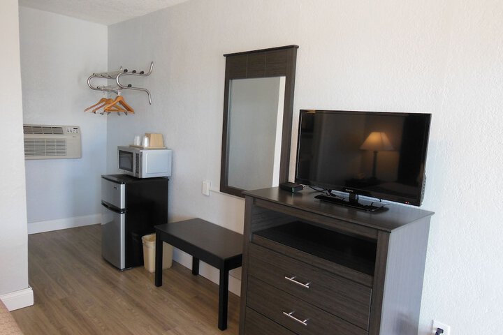 Room 19 of 42