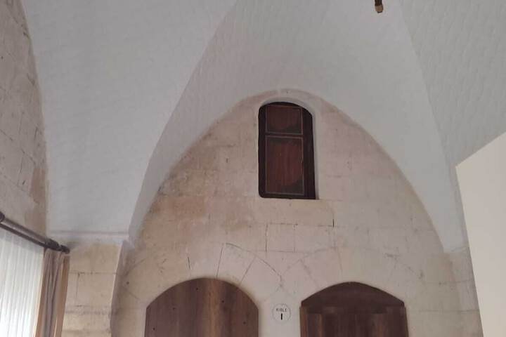 Room 8 of 73