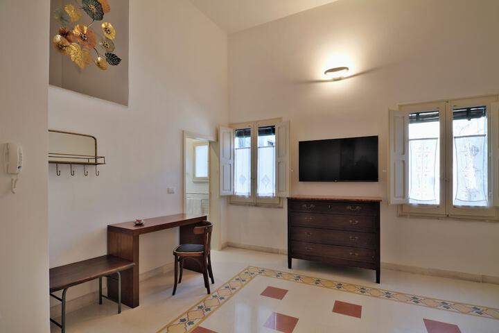 Room 18 of 50