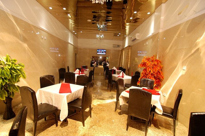 Dining 64 of 99