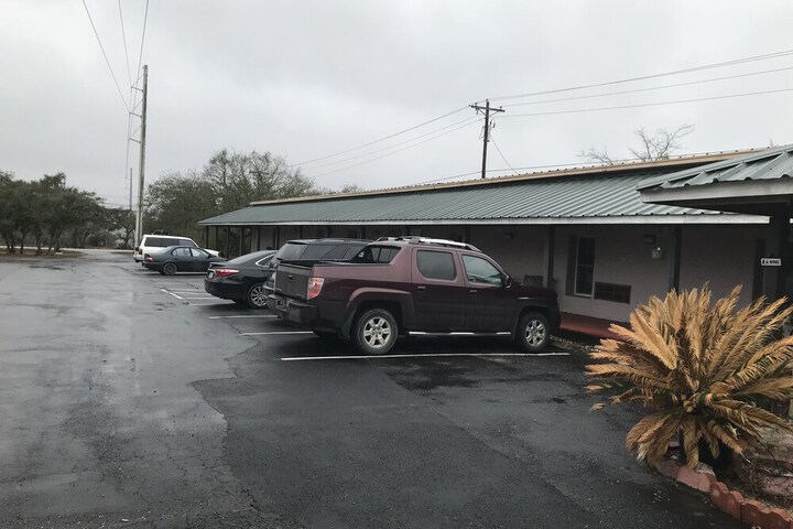 Property Grounds 36 of 40