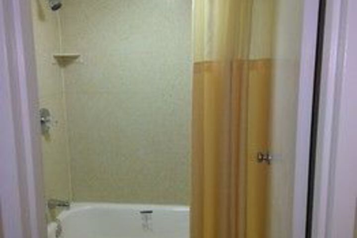 Room 4 of 46