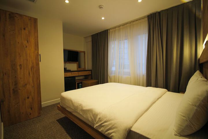 Room 13 of 59