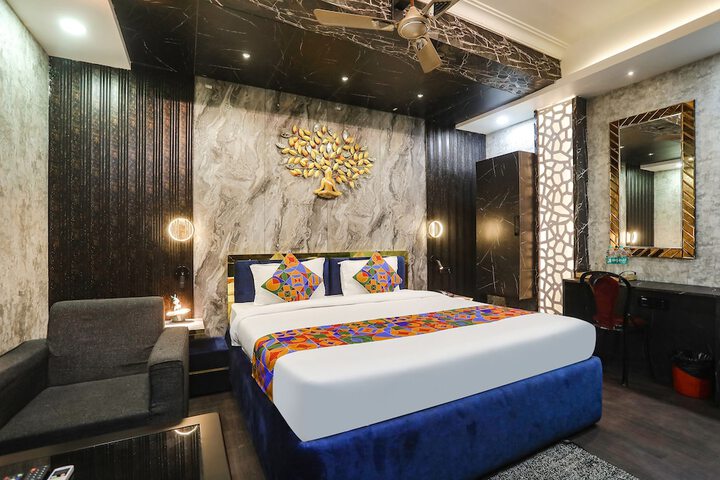 Room 18 of 29