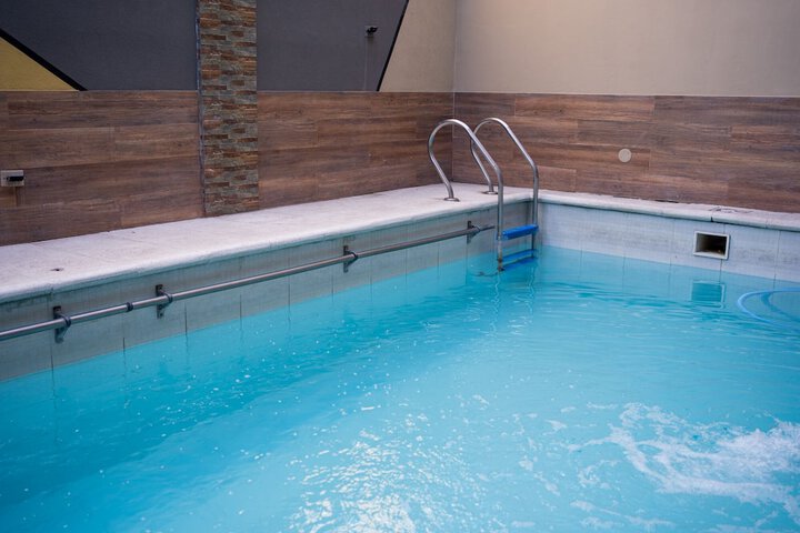 Pools & Facilities