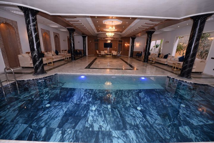 Pool 65 of 77