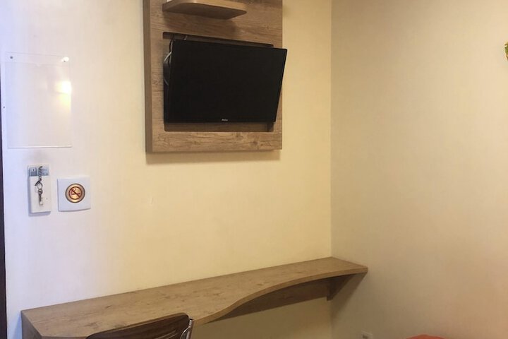 Room 17 of 80