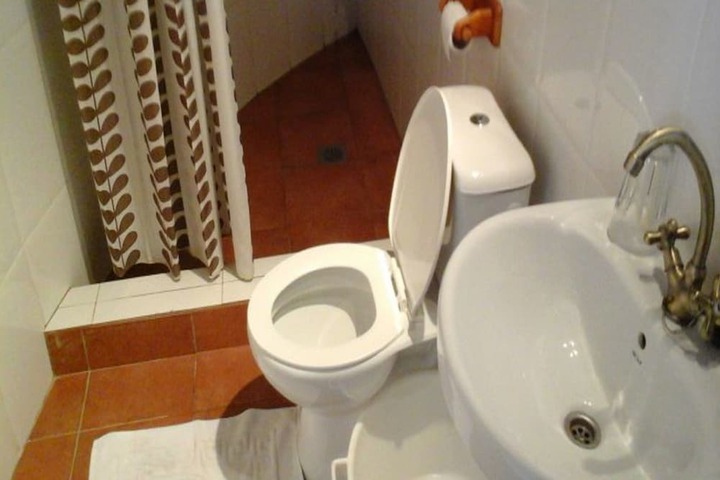 Room 12 of 37