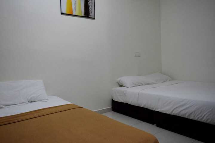 Room 9 of 26