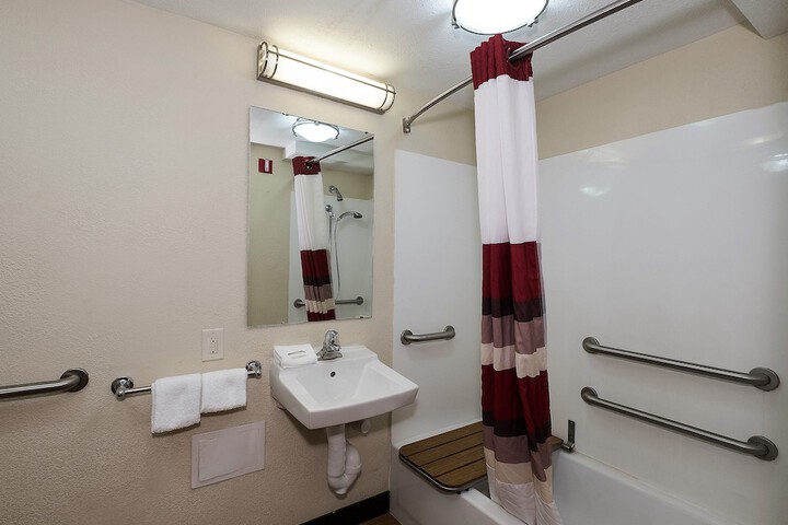 Deluxe 2 Double Beds Accessible (9 of 9)