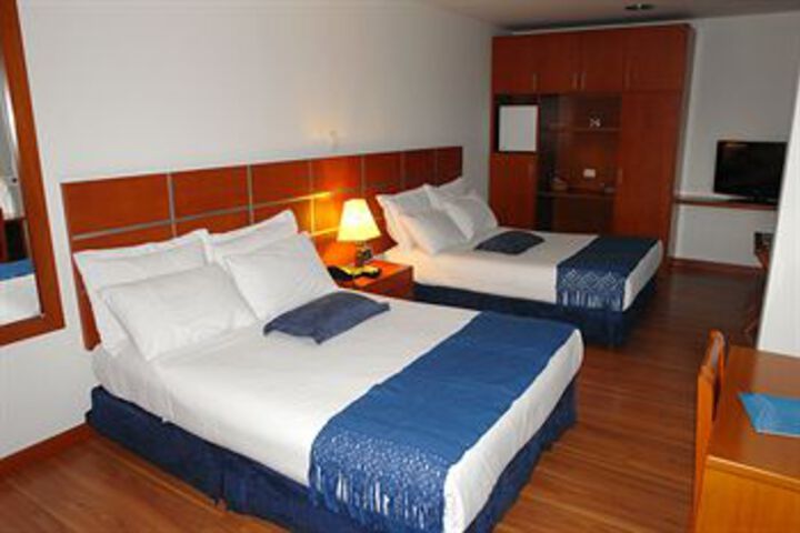 Room 11 of 35