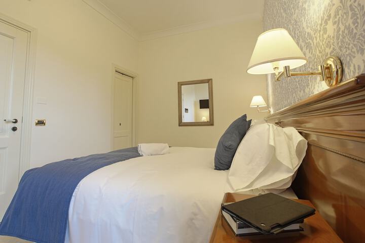 Room 13 of 78