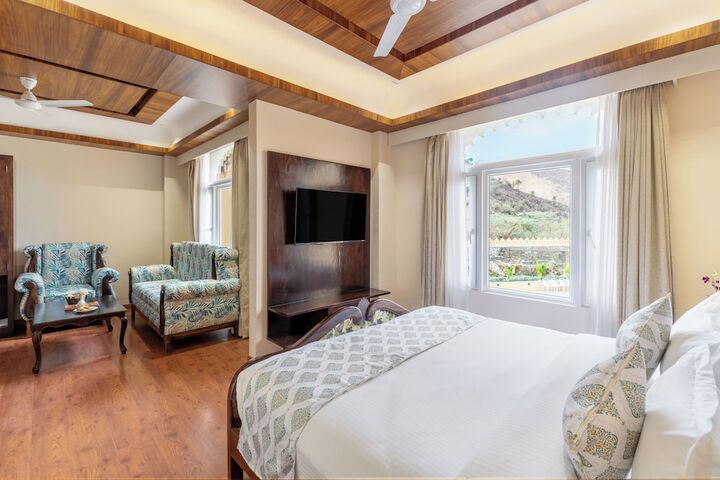 Room 15 of 27