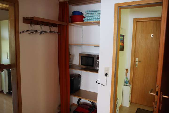 Room 2 of 86