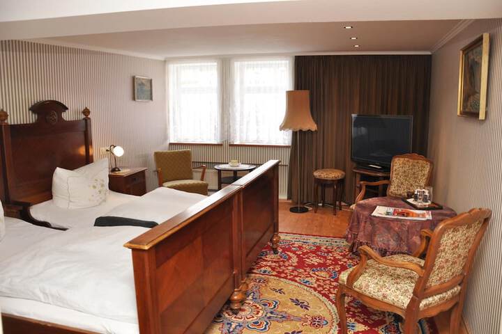 Room 14 of 38