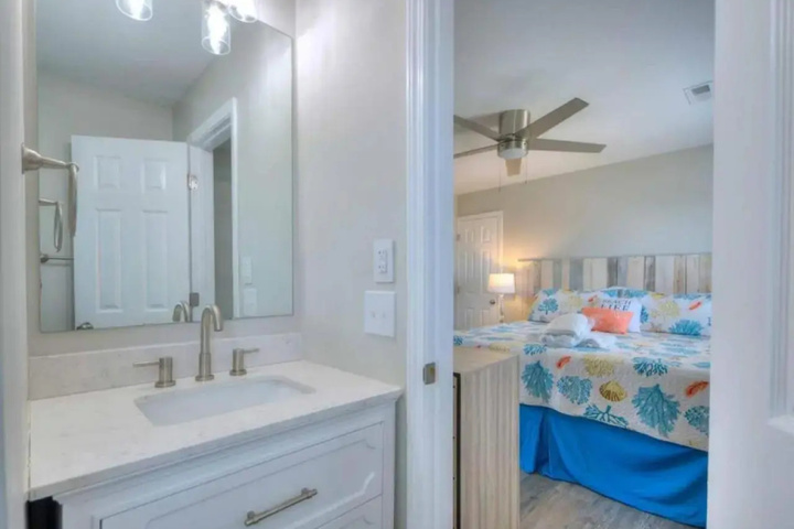Room 2 of 25