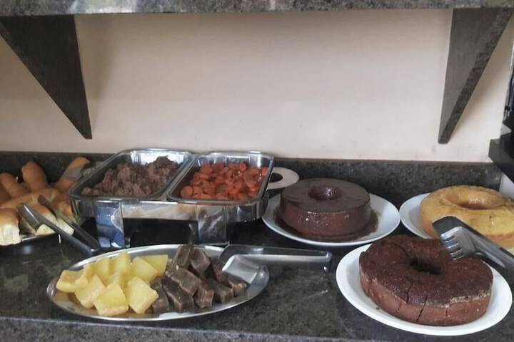 Dining 11 of 17