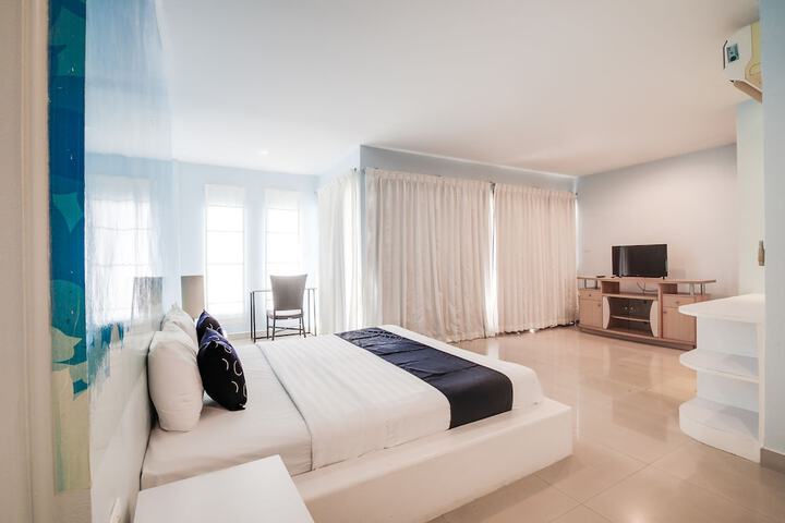 Room 8 of 70