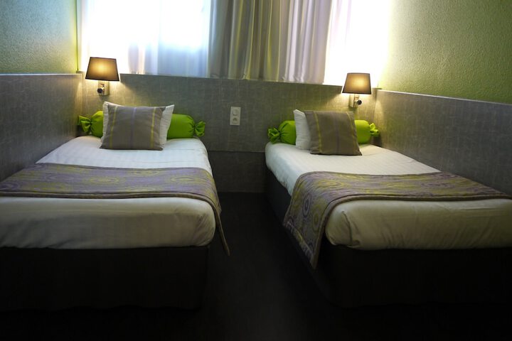 Room 2 of 20