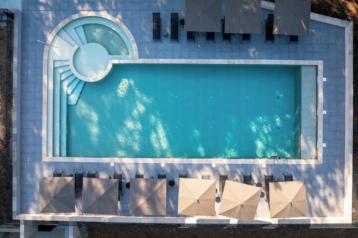 Pool 30 of 64