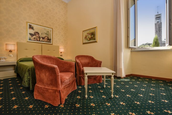 Room 15 of 27