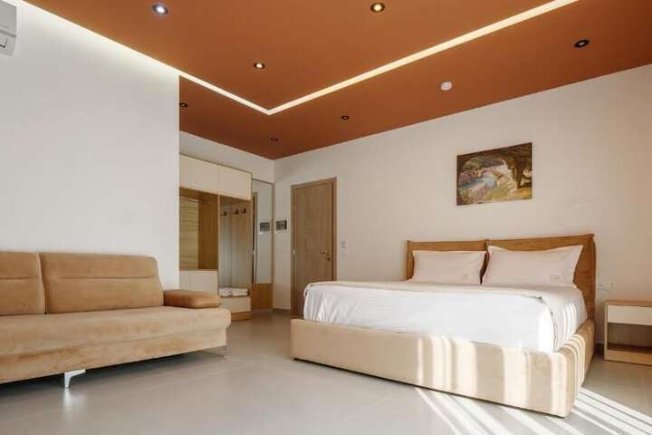 Room 21 of 43