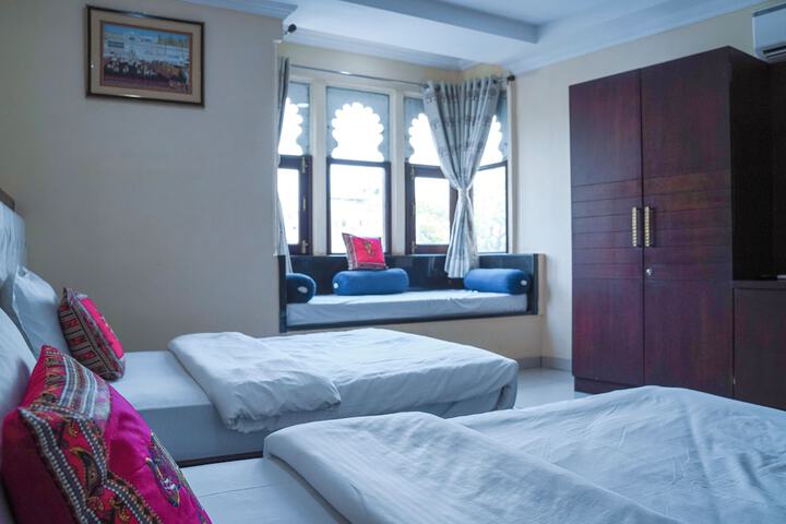 Room 18 of 29