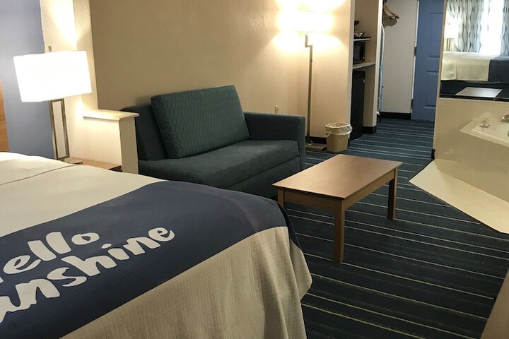 1 King Bed Mobility Accessible (14 of 20)